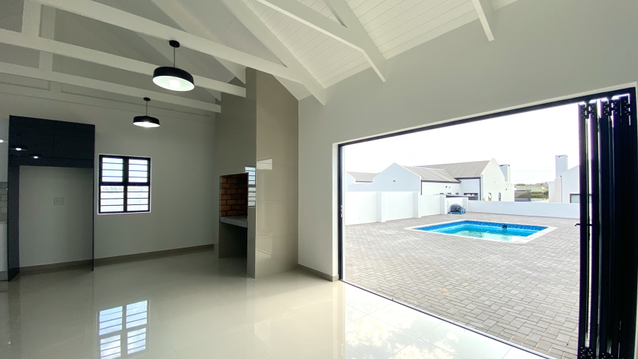 4 Bedroom Property for Sale in Britannia Bay Western Cape
